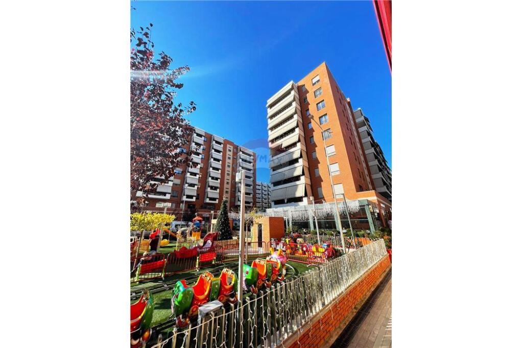 COMMERCIAL SPACE FOR RENT, DELIJORGJI COMPLEX!