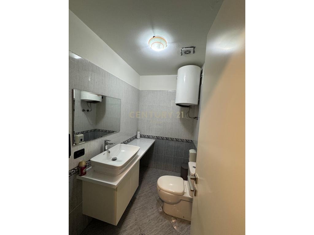 WE GIVE APARTMENT FOR OFFICES, OPPOSITE THE POLICE DIRECTORATE