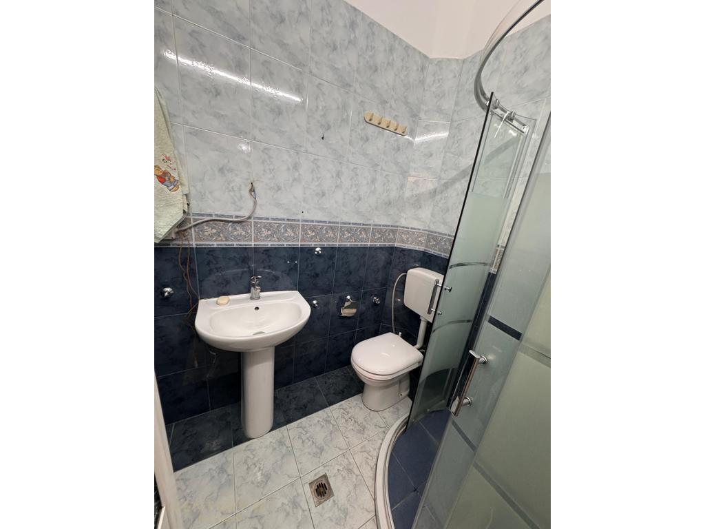 APARTAMENT 2+1 PER QIRA, PERBALLE TAIVANIT !
