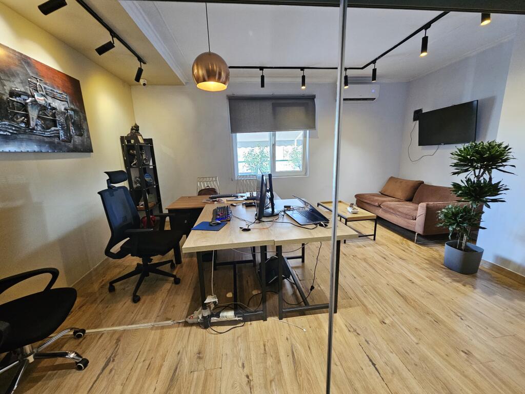 Penthouse Ekskluziv për Shitje – Afer Kullave Binjake, Tiranë
