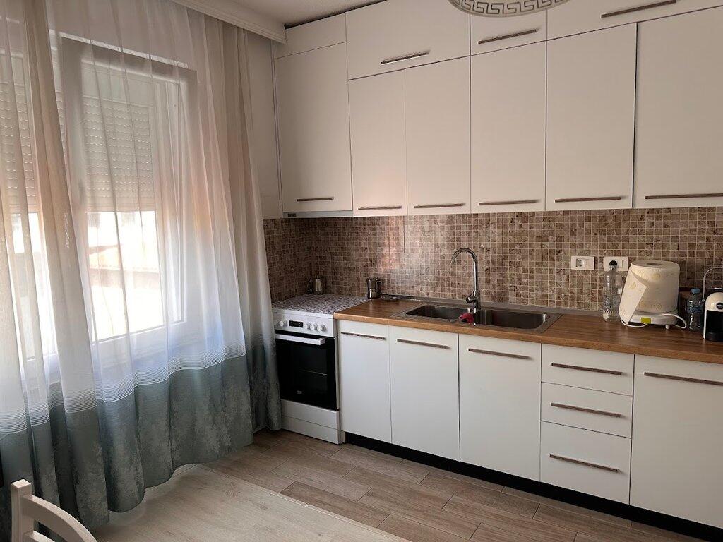 FOR RENT 2+1 APARTMENT AT 21 DHJETORI NEAR THE INTERSECTION OF MYSLYM SHYRI!