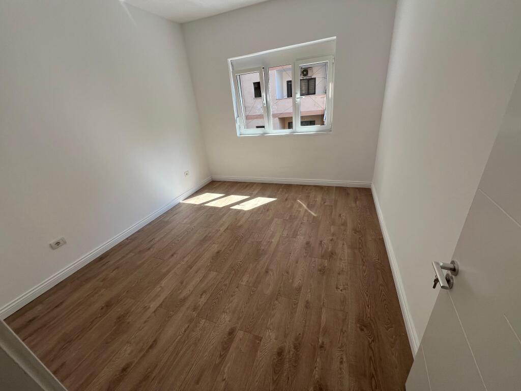 Si affittano locali per uffici a Bllok
