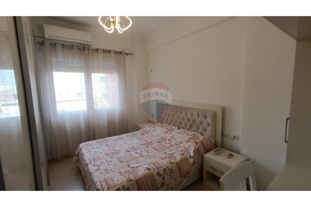 APARTMENT 1+1 + PARKING SPACE AT GOLDEN PARK.