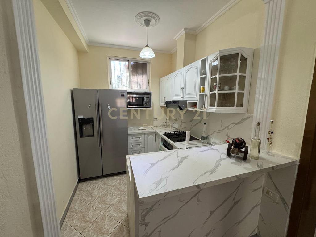 MYSLYM SHYRI, AFFITTIAMO CASA PRIVATA 3+1