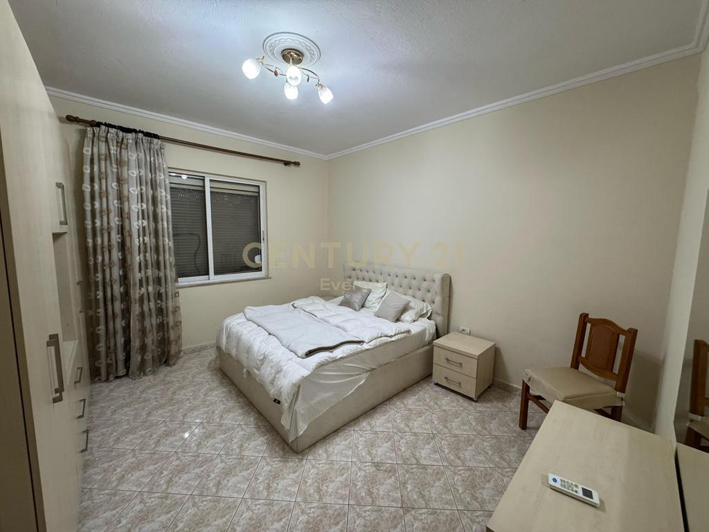 MYSLYM SHYRI, AFFITTIAMO CASA PRIVATA 3+1