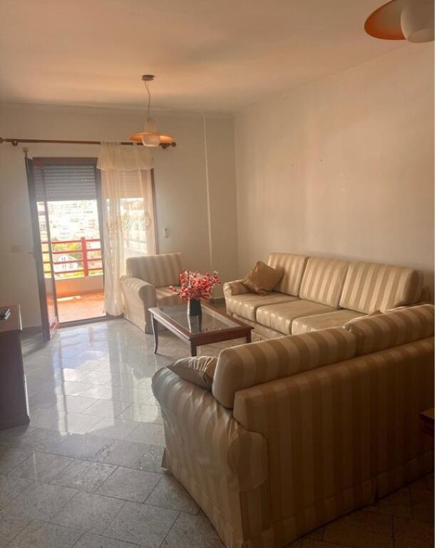 APPARTAMENTO IN AFFITTO 2+1+2, IN VIA KAVAJES