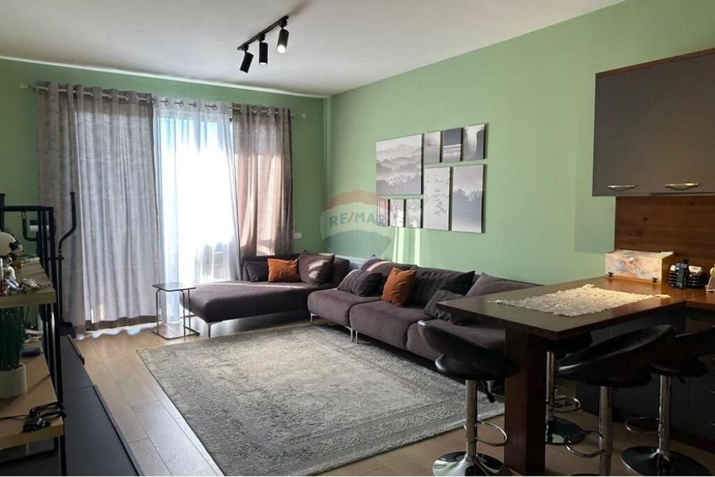 APARTAMENT 2+1 ME QIRA, PORCELAN