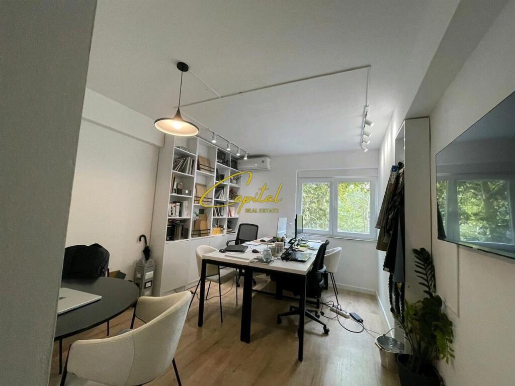 OFFICE FOR RENT 25 M2 FORMER EXHIBITION 330 EURO