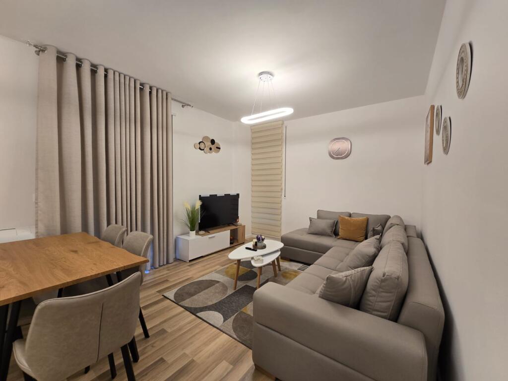 Apartment 2+1 for rent on Elbasan Street