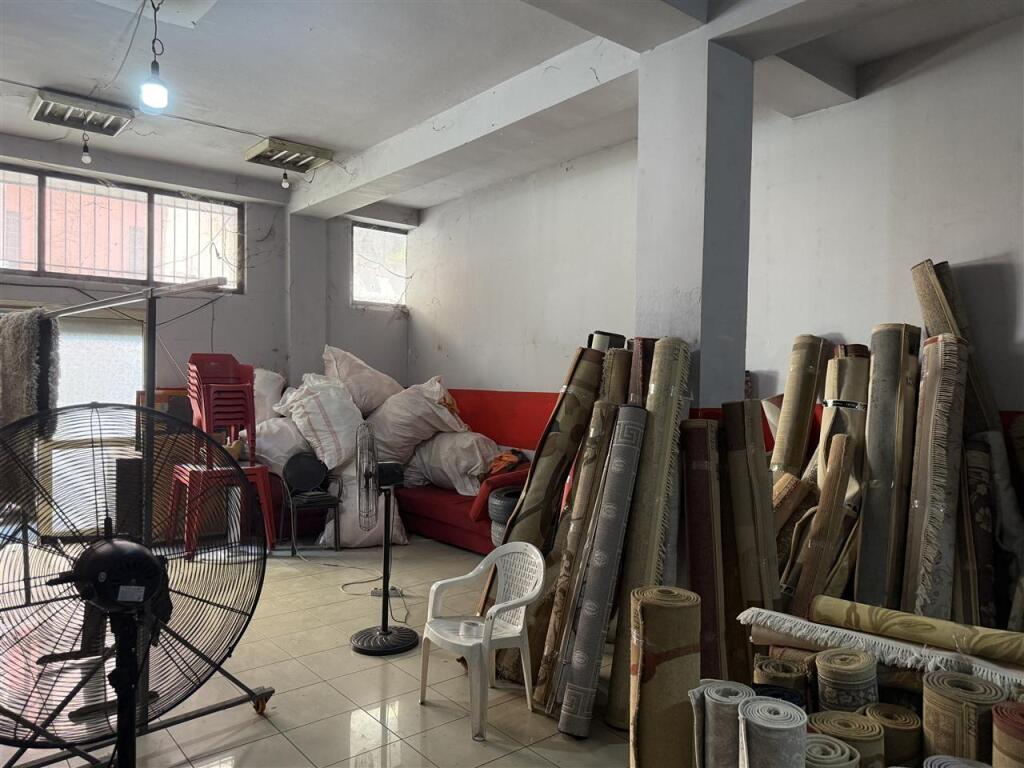 MAGAZZINO IN AFFITTO 90 M2 PALAZZO CON FRECCIA 2.000 EURO