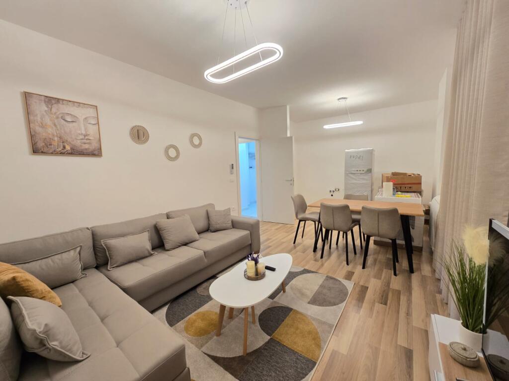 Apartment 2+1 for rent on Elbasan Street