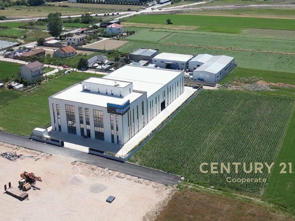 CAPANNONE + UFFICIO IN AFFITTO IN ZONA INDUSTRIALE – AMBIENTE COMMERCIALE PRONTO PER QUALSIASI ATTIVITÀ