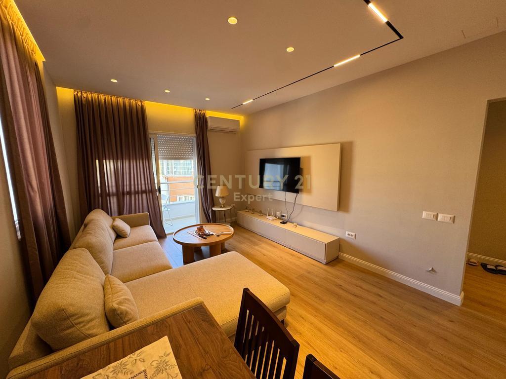 For Rent 1+1 Apartment – Near Botanical Garden, Tirana