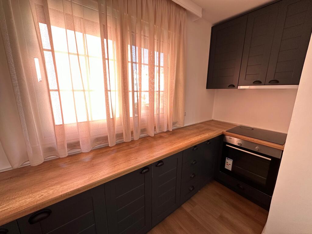 JEPET ME QIRA APARTAMENT 2+1 NE QENDER, DURRËS!