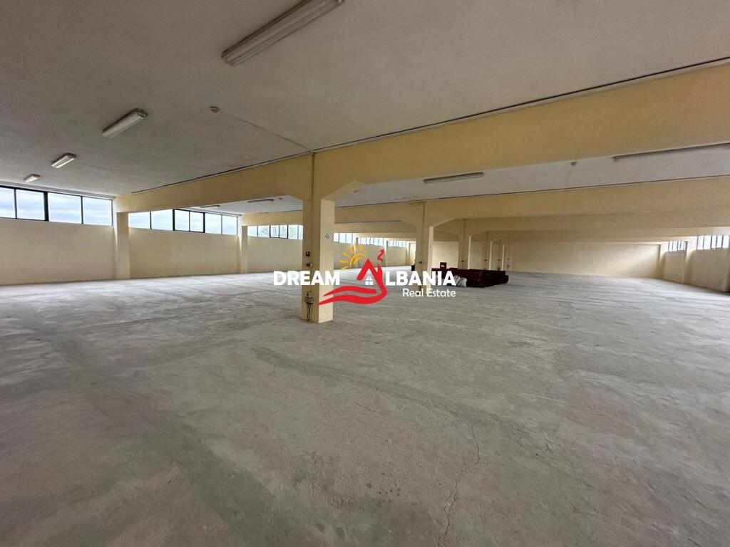 Magazzini in affitto sull'autostrada TR-DR vicino a City Park a Tirana (ID 4281071)