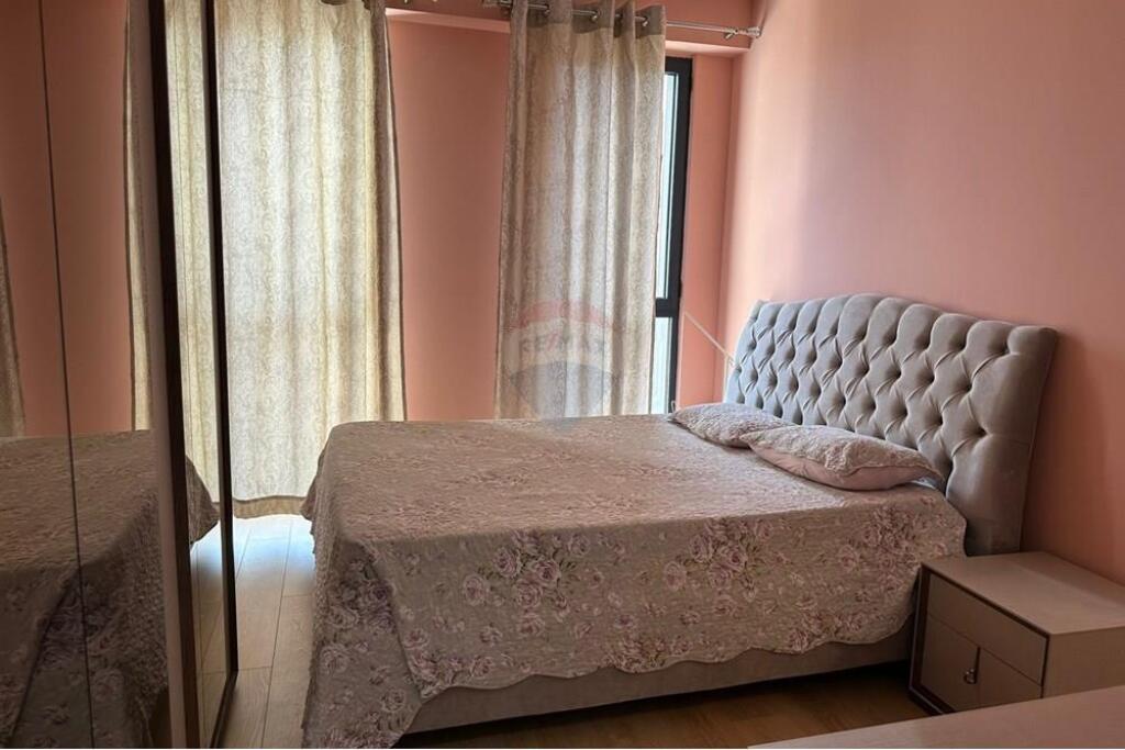 APARTAMENT 2+1 ME QIRA, PORCELAN