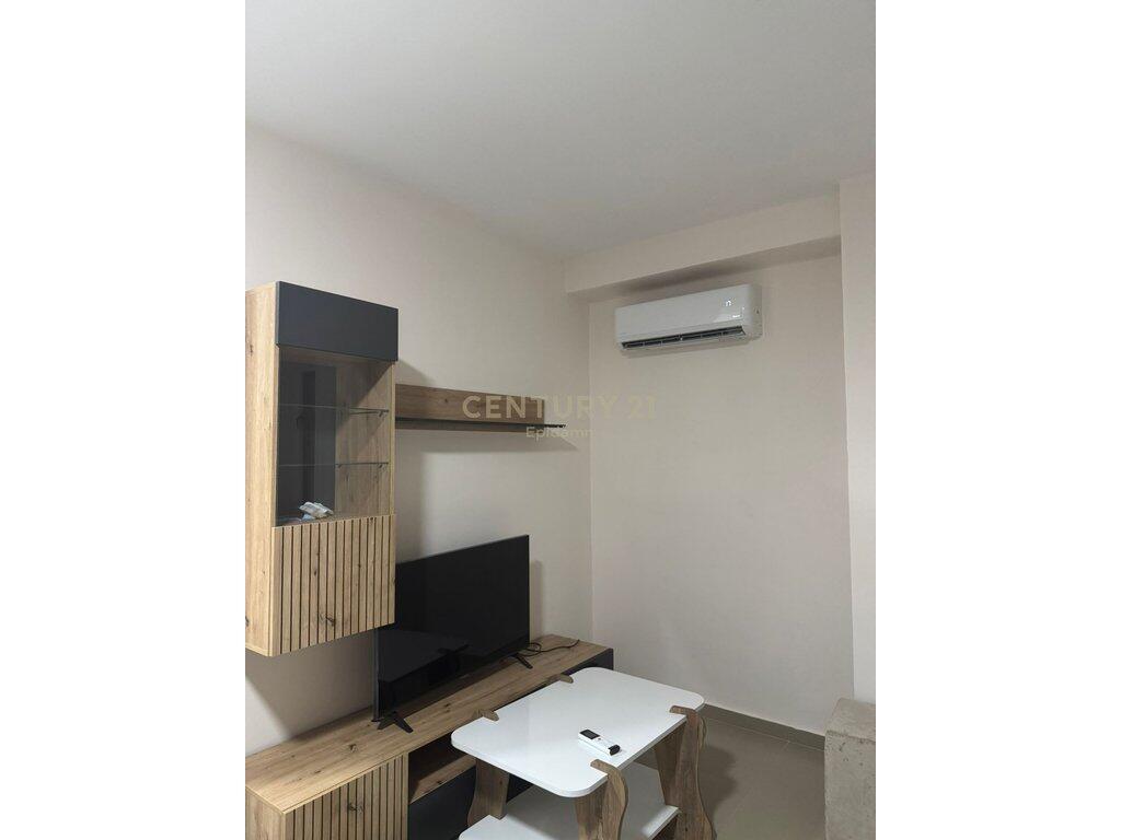2+1 Apartment for rent in Plazh Hekurudha !