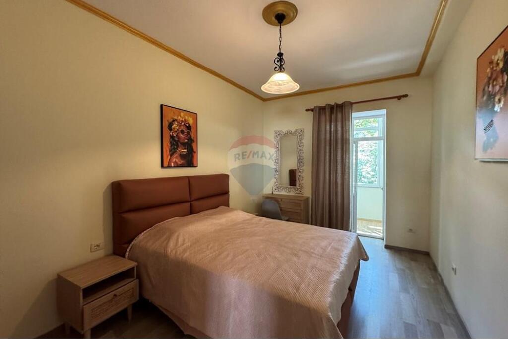 Apartment 2+1 for rent at Shallvaret