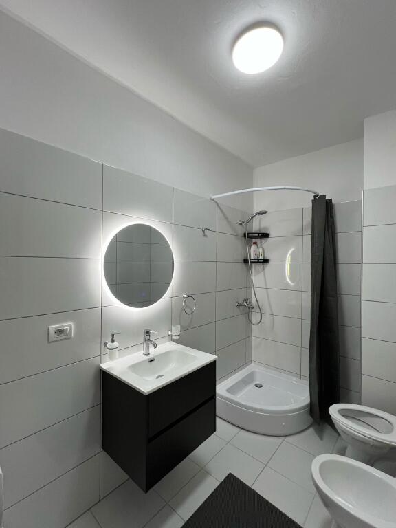 Luxuriously Furnished 2+1 Apartment for Rent – Durres, near the Train Station