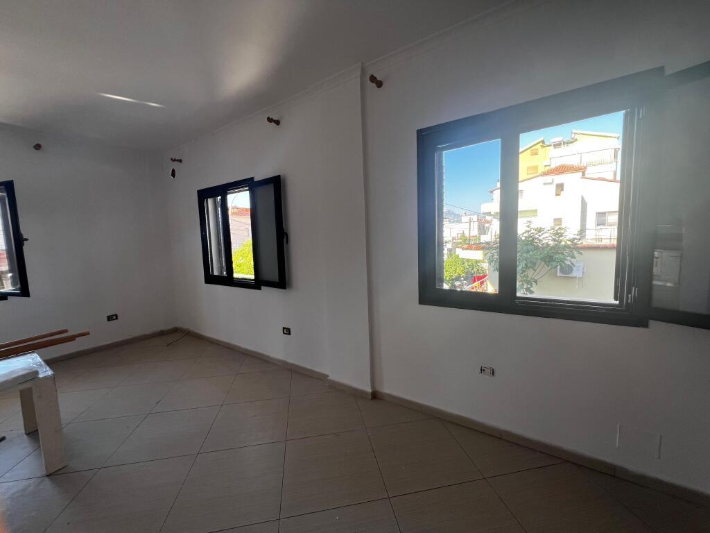 JEPET APARTAMENT ME QERA NE KAMES
