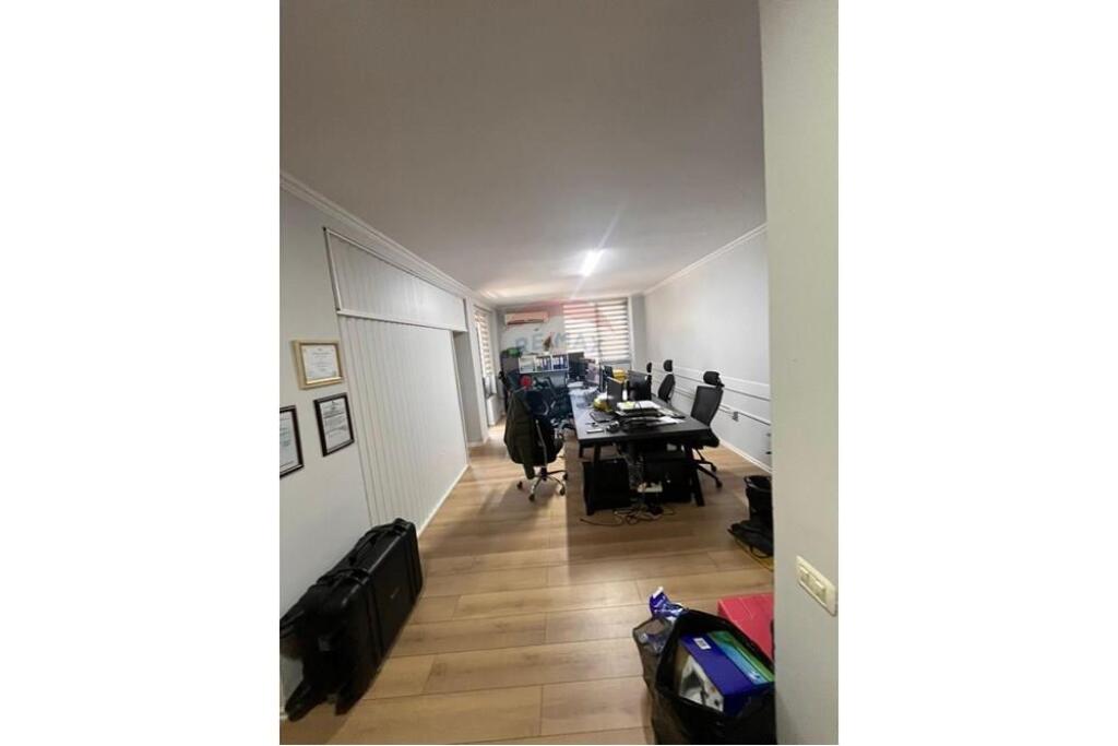 Office space, 2+1 in the Center!