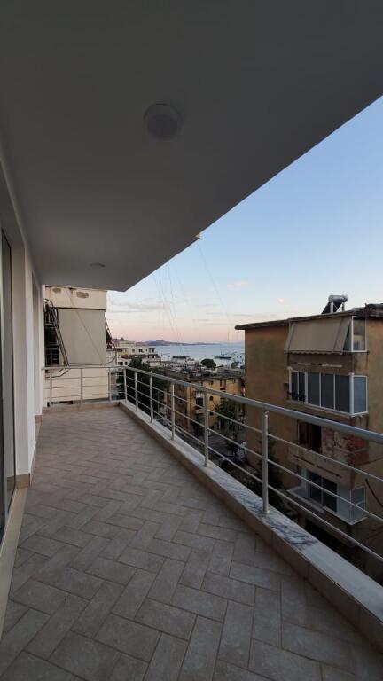 Shitet Apartament 2+1 ne Sarande