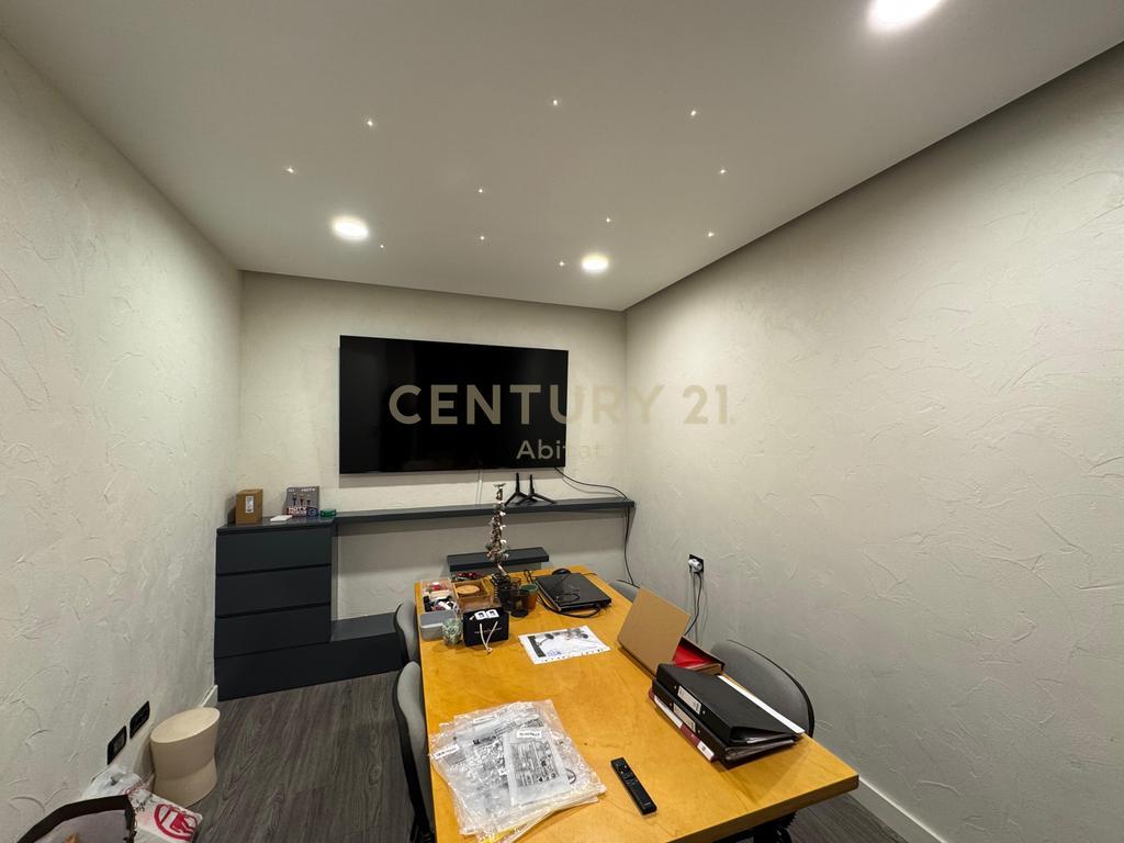 WE GIVE APARTMENT FOR OFFICES, OPPOSITE THE POLICE DIRECTORATE