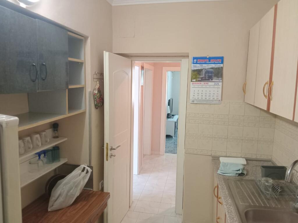 Apartament 2+1 me qira tek Pazari i Ri