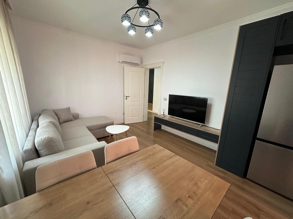 JEPET ME QIRA APARTAMENT 2+1 NE QENDER, DURRËS!
