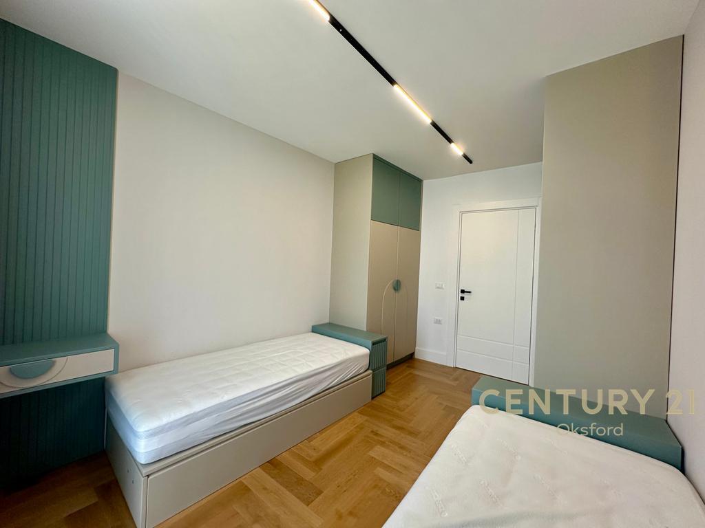 LUXURY APARTMENT FOR RENT + PARKING SPACE AT LAKE VIEW RESIDENCE!