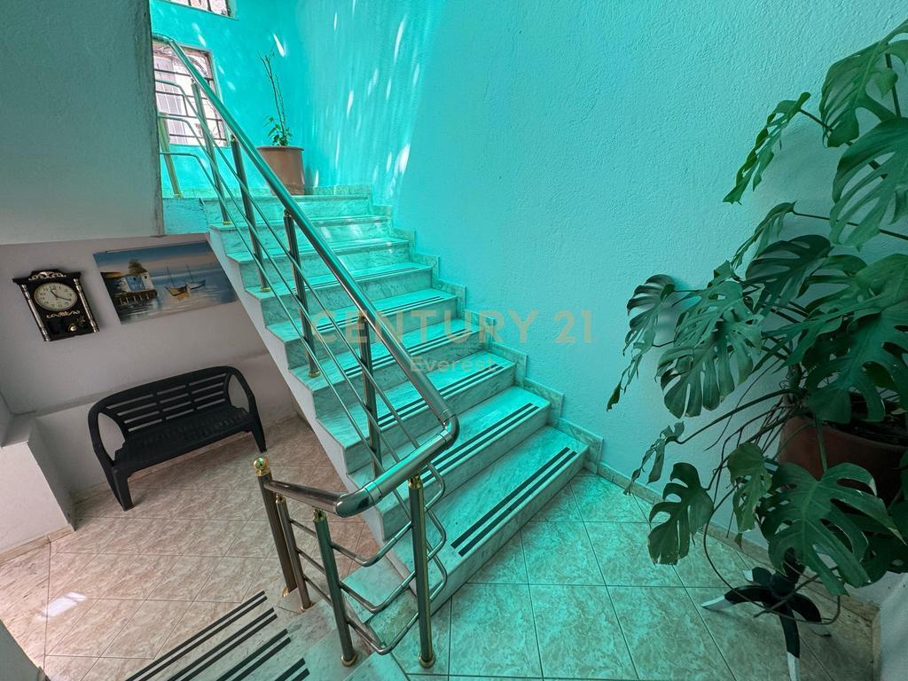 MYSLYM SHYRI, AFFITTIAMO CASA PRIVATA 3+1
