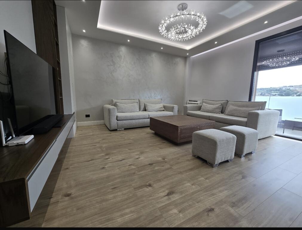 *APARTAMENT 3+1+2 ME POST PARKIMI | ME QIRA | Teg*