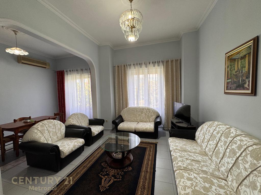 APARTAMENT 2+1 PER QIRA, PERBALLE TAIVANIT !