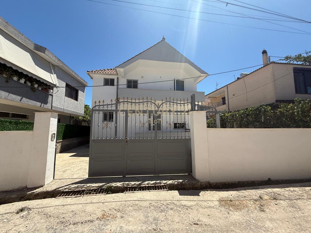 VILLA SUPER IN VENDITA NEL QUARTIERE 17, DURRES !!!