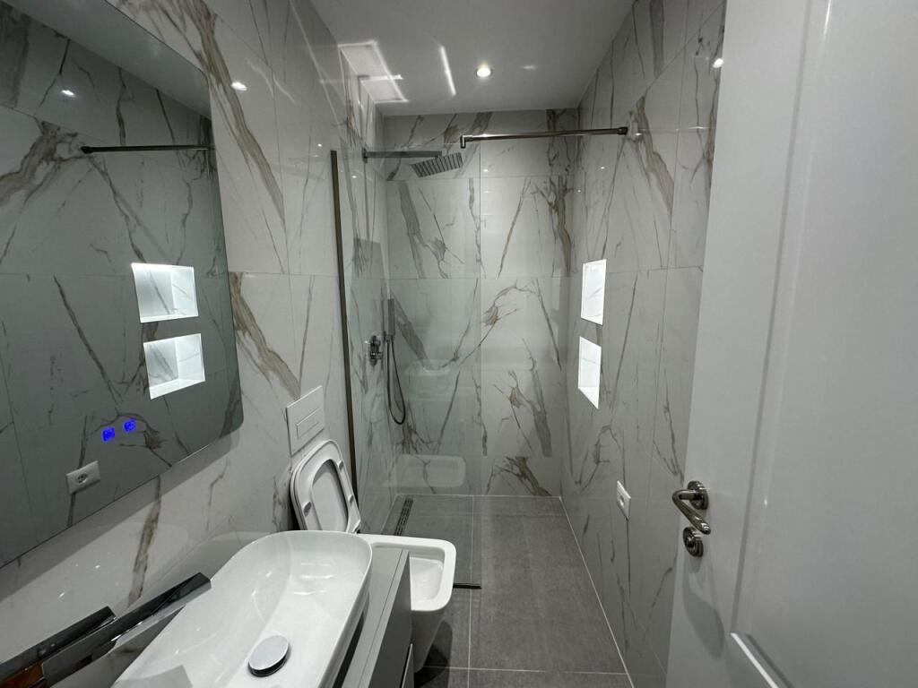📣 Affitto Appartamento duplex 2+1+2  📍Centro, Tirana-💶 Prezzo 1400 euro al mese