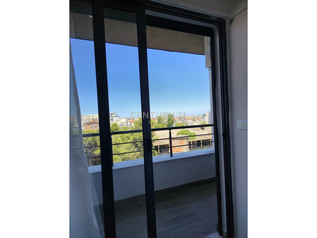 2+1 Apartment for rent in Plazh Hekurudha !