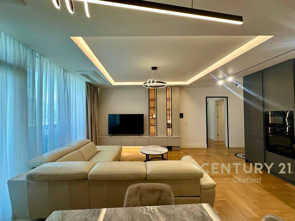 LUXURY APARTMENT FOR RENT + PARKING SPACE AT LAKE VIEW RESIDENCE!