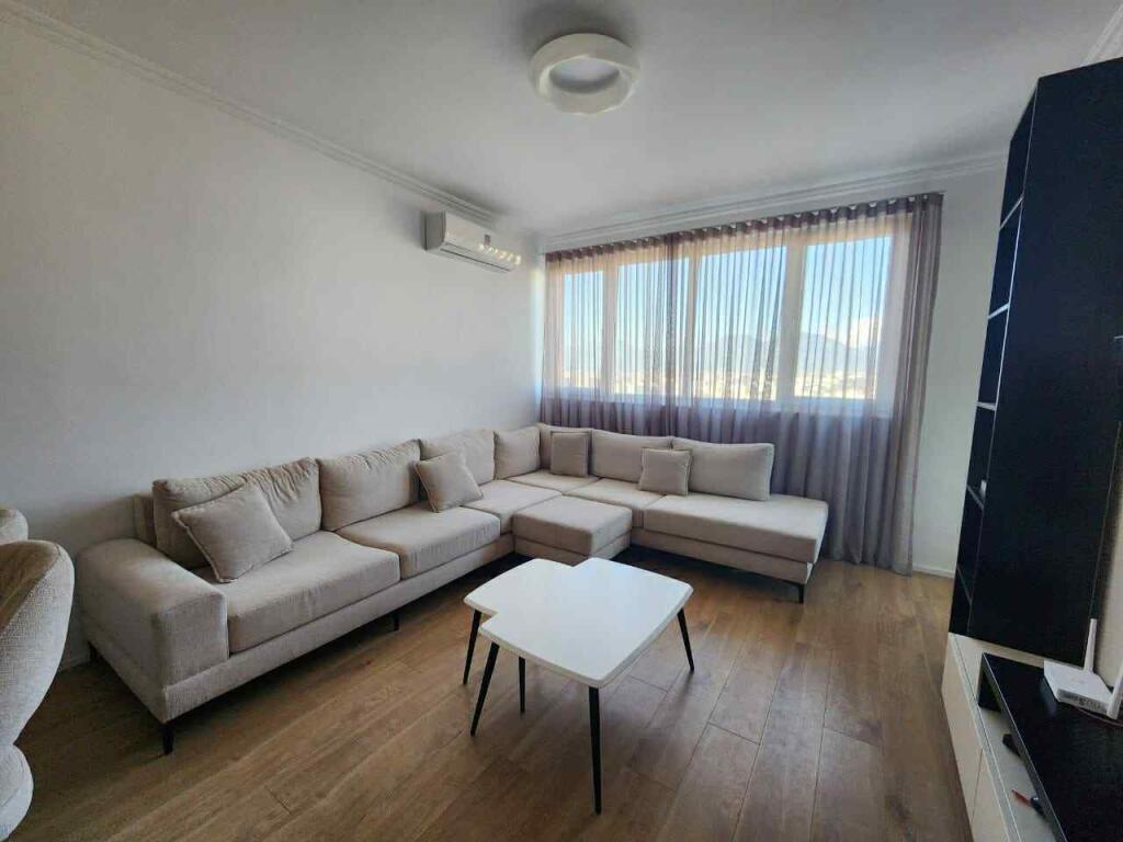 FOR RENT 2+1+PARKING AT GOLDEN PARK AMERICAN 3