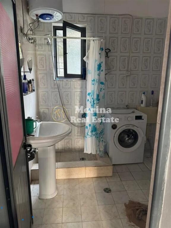Qera, Hyrje Private 1+1+PARKIM, Komuna Parisit, 450 euro/muaj