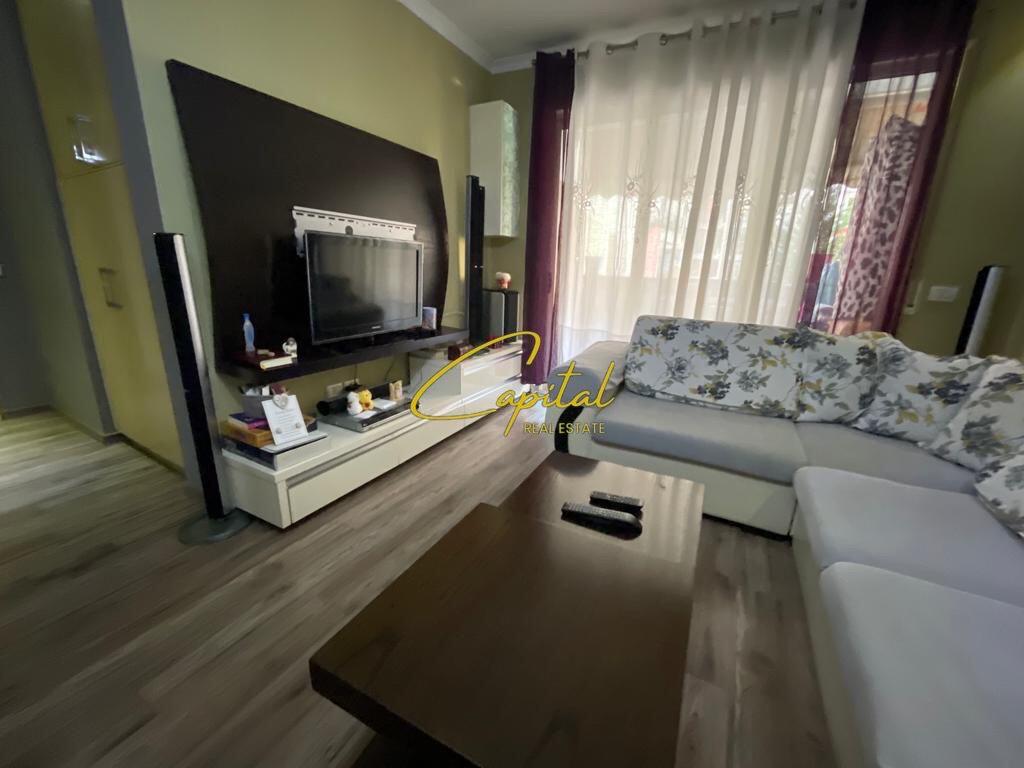 APARTAMENT ME QERA 2+1 KOMBINAT 380 EURO