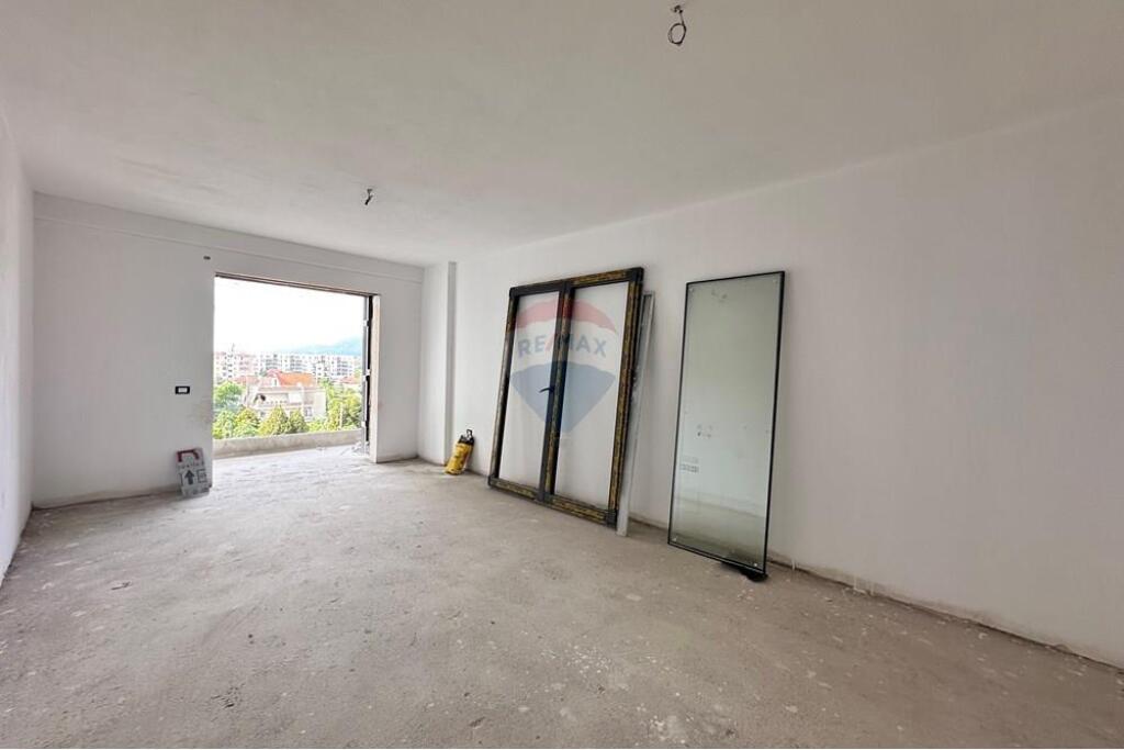 EXCLUSIVE, 1 + 1 Apartment at the New Boulevard