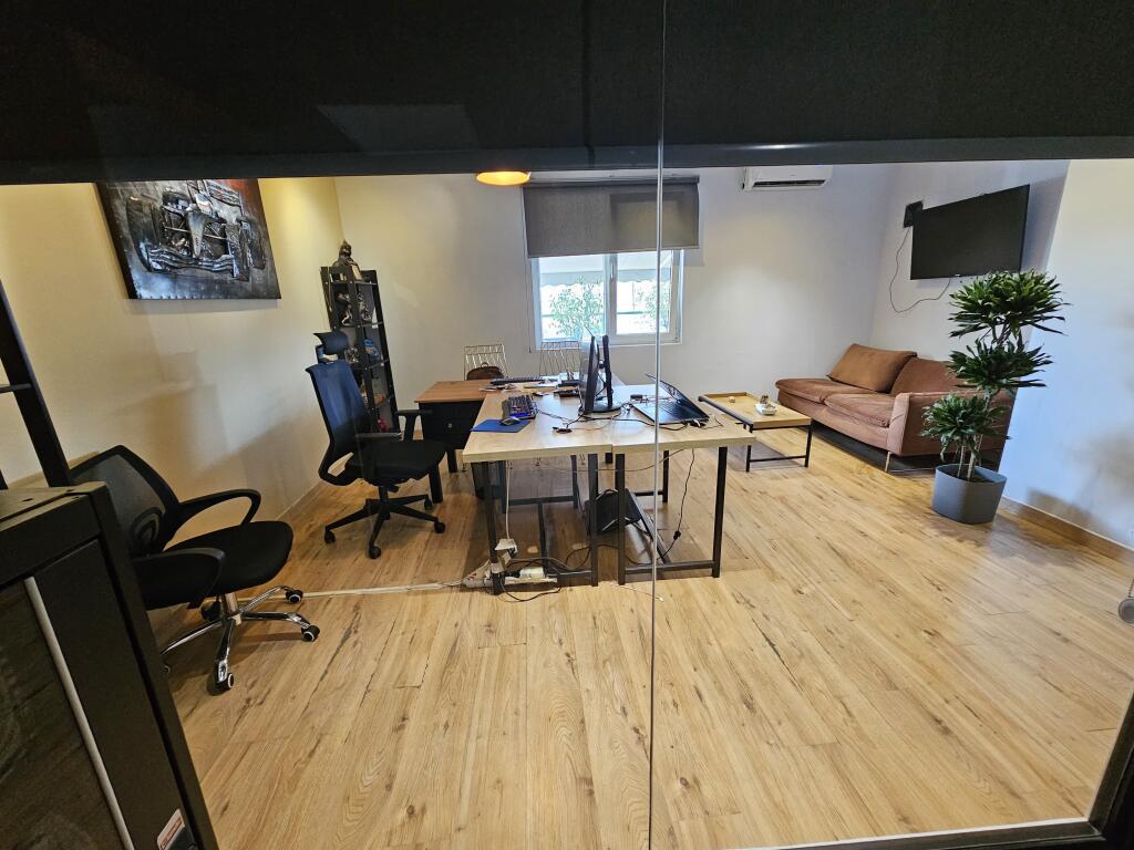 Penthouse Ekskluziv për Shitje – Afer Kullave Binjake, Tiranë