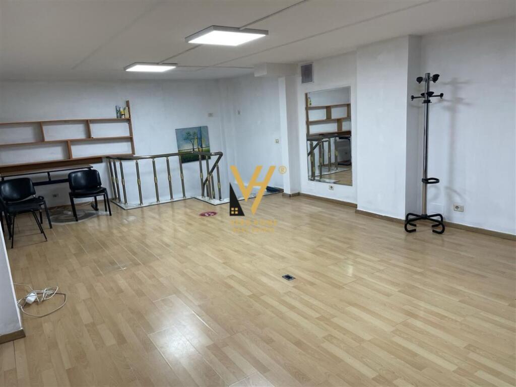 RENTING SPACE 62 M2 AT SELVIA 400 EURO