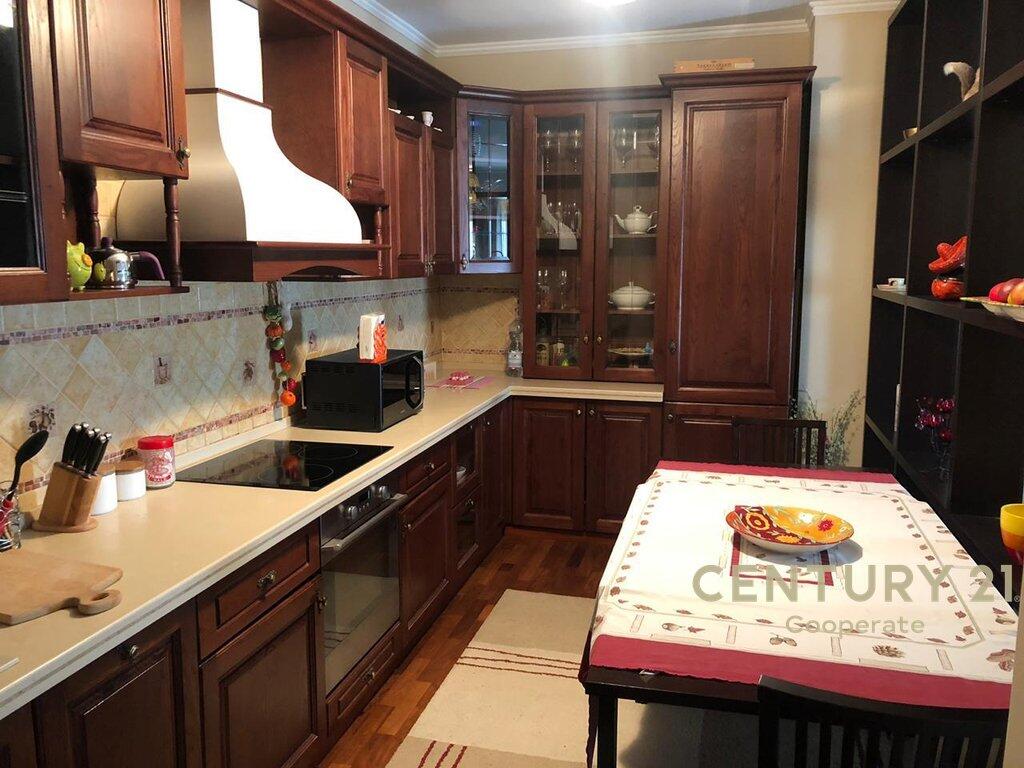 Apartment 2+1+2 for rent near the Artistic High School &amp; RTSH