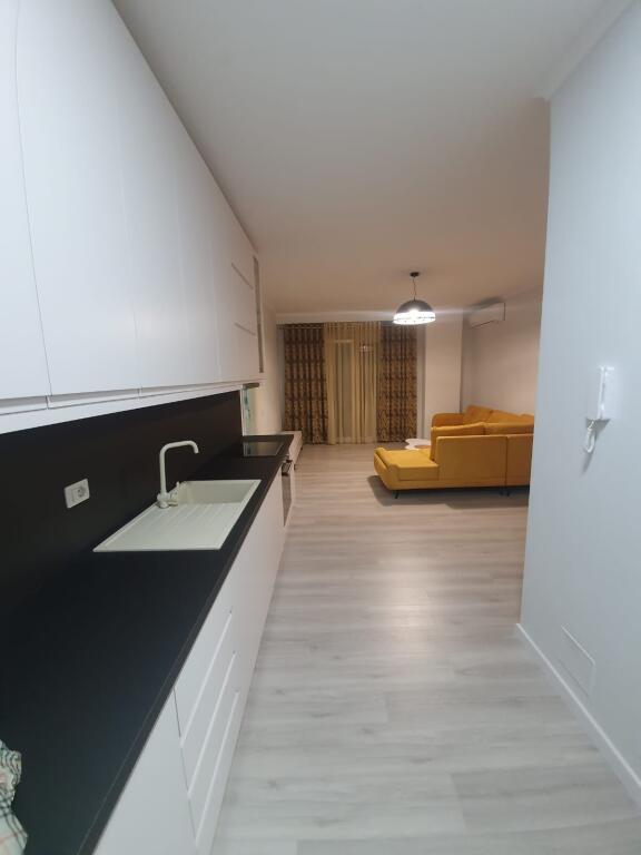 🚪Jepet me qera Apartament 1+1  📍Adresa : Prokuroria Tiranes  💶 ⁠Cmimi 600€ ne muaj