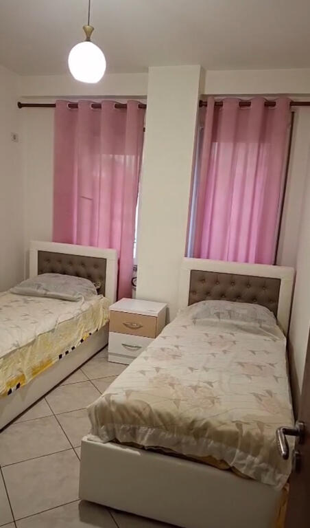 Jepet me qira 2+1+1 RRUGA 5 MAJI TE CONCORDI 500€