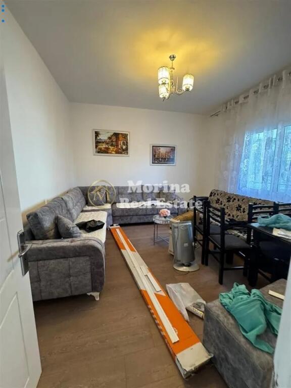 Qera, Hyrje Private 1+1+PARKIM, Komuna Parisit, 450 euro/muaj