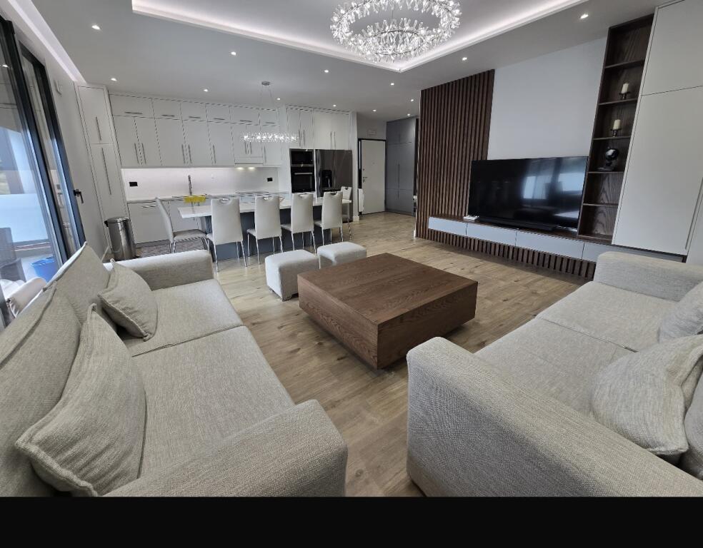 *APARTAMENT 3+1+2 ME POST PARKIMI | ME QIRA | Teg*