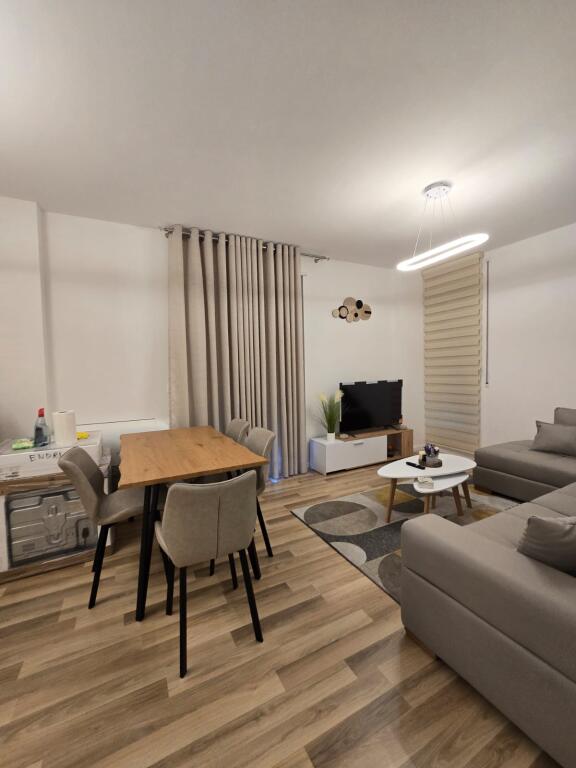Apartment 2+1 for rent on Elbasan Street