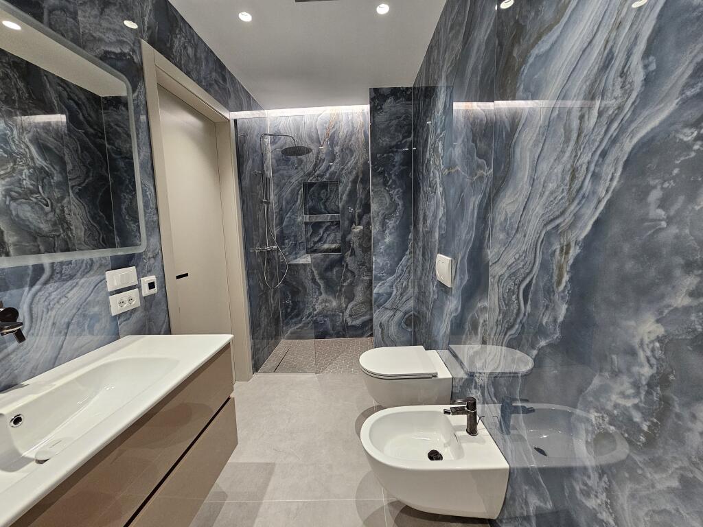 FOR RENT APARTMENT 3+1+PARKING IN LAKE VIEW RESIDENCE – ARTIFICIAL LAKE, TIRANA